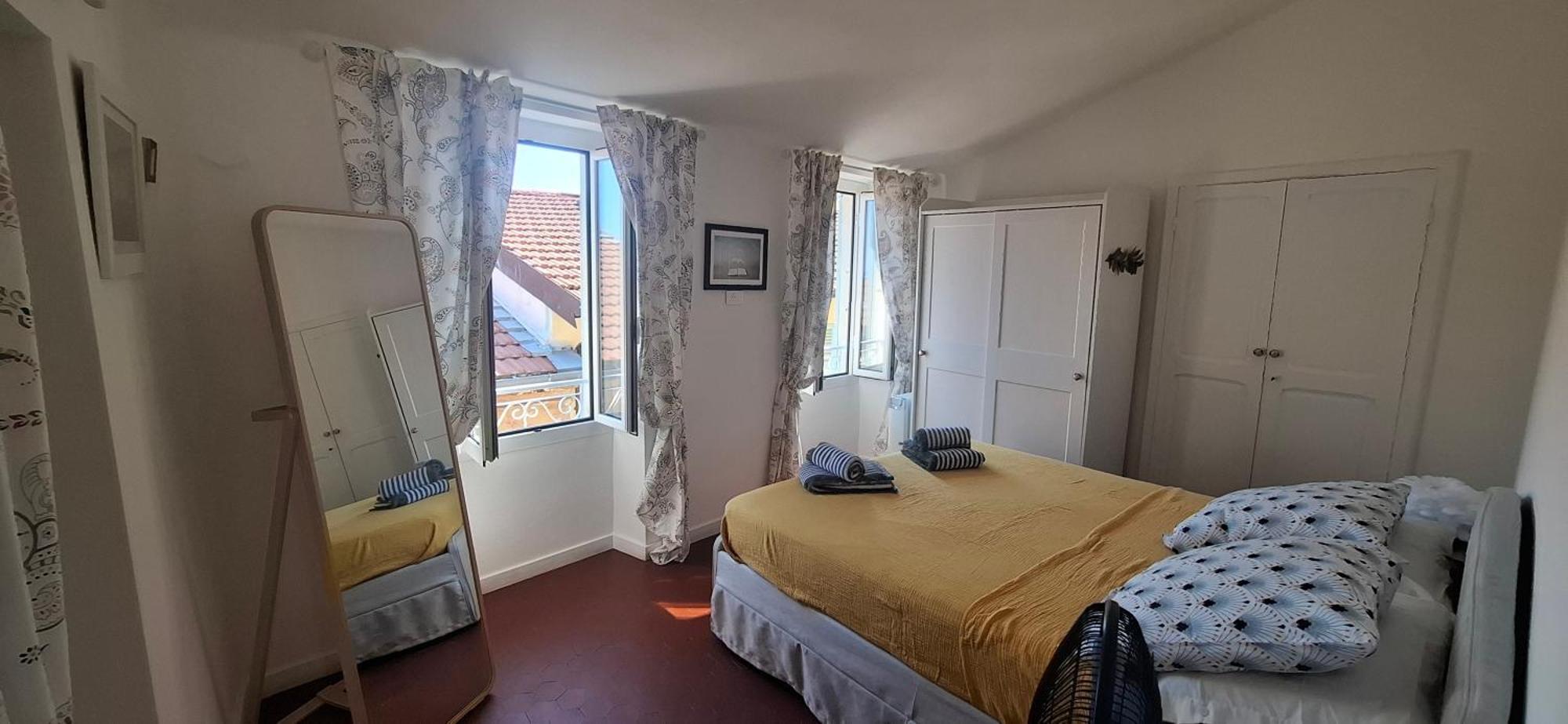La Barca De La Vieille Ville 2 Chambres Ментона Екстериор снимка